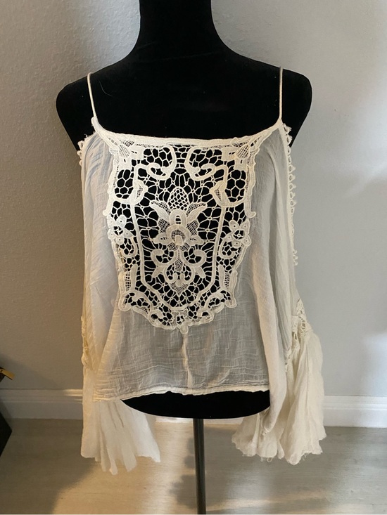 Free People Tops - Free People” Lace-White Spaghetti Strap Women's gausey blouse, open wide sleeves
